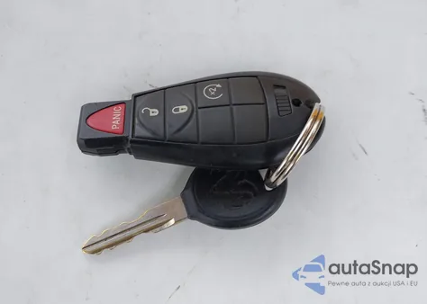 2010 Dodge Ram 1500 Slt/Sport/Trx z USA, uszkodzony, nr VIN 1D7RB1GPXAS127571